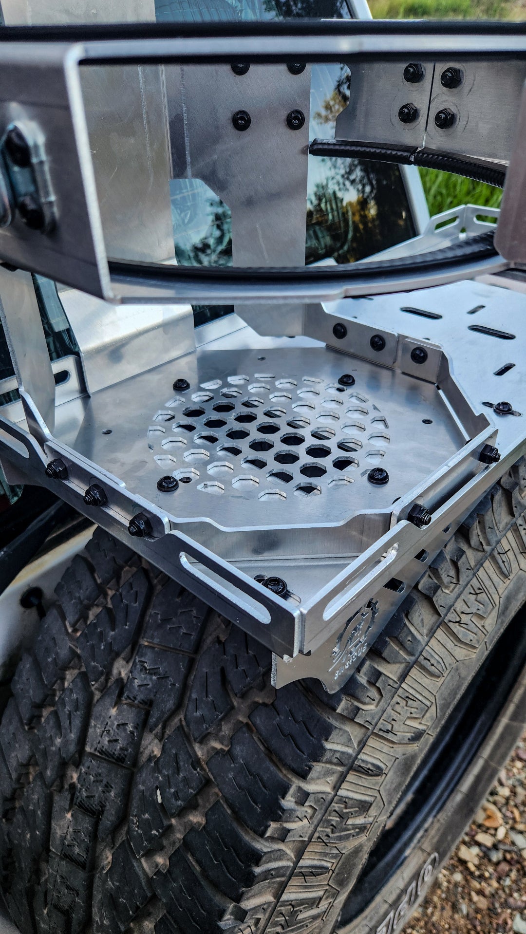 4.5kg Gas Bottle Holder on Spare Tyre Storage Rack Platform - Close Base