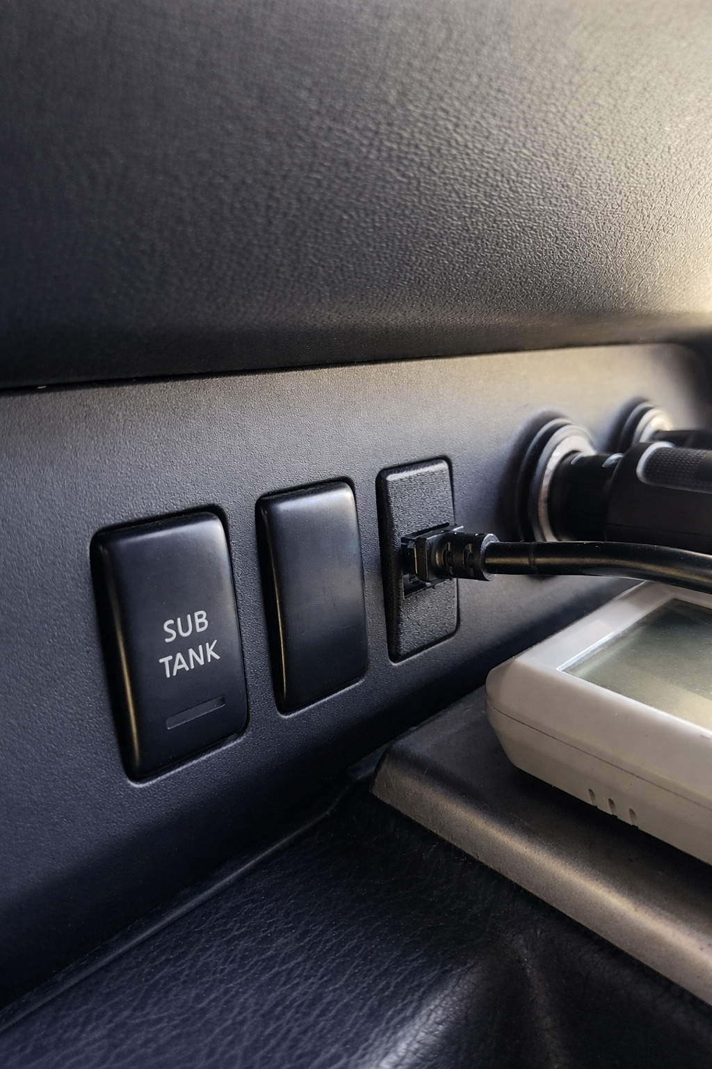 UHF Passthrough Nissan Tall Switch Photo 1